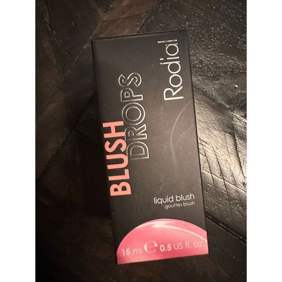 Rodial Blush Drops frosted pink  Full-size - Picture 4 of 5